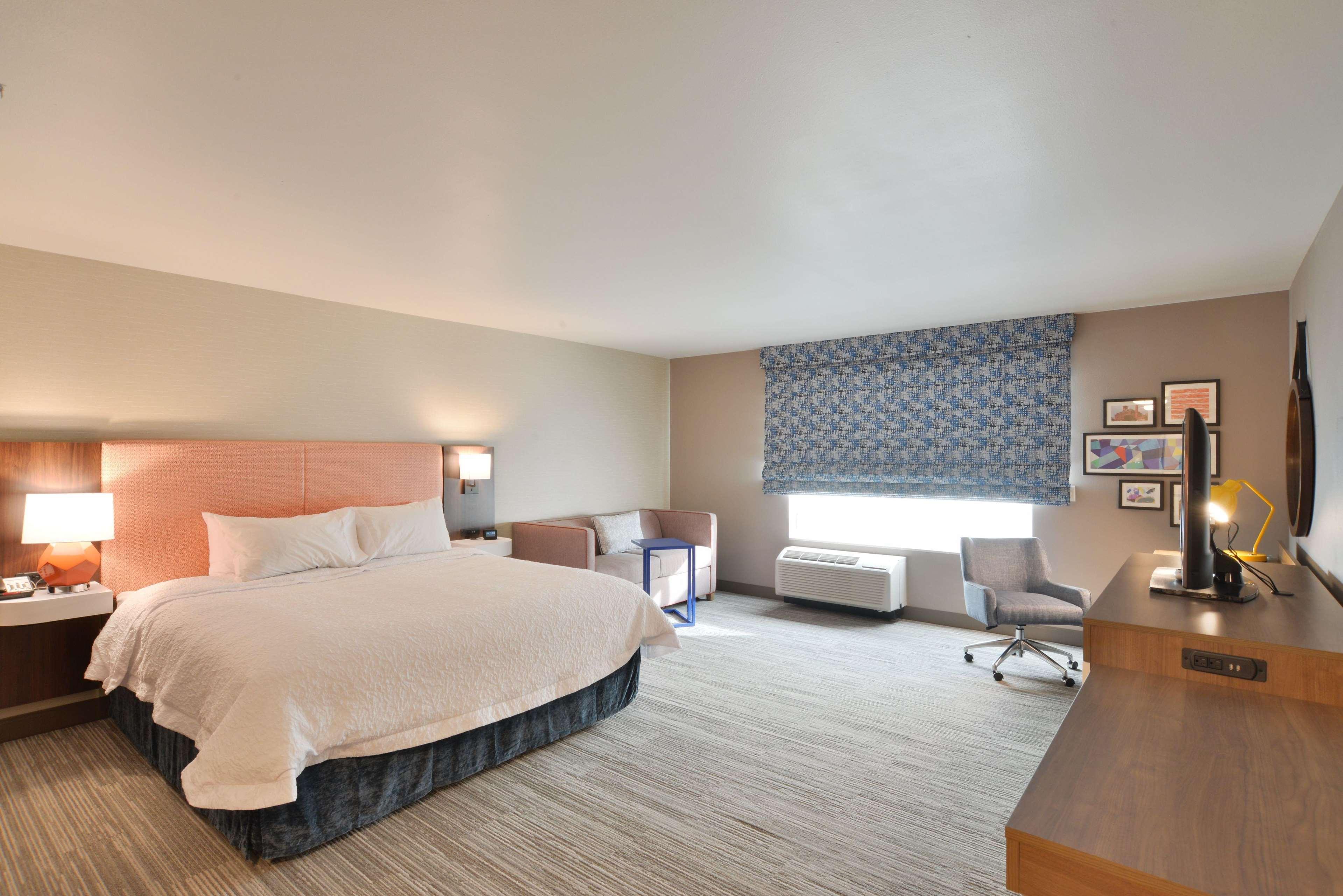 Hampton Inn & Suites Menomonie-Uw Stout Exterior photo